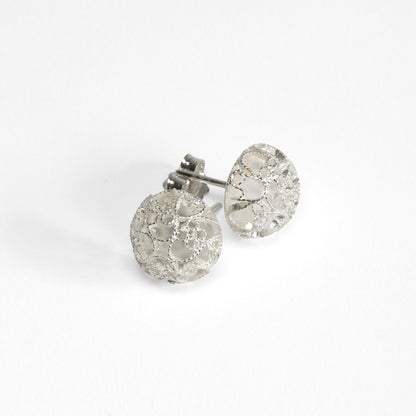 Lattice Dome Filigree Studs